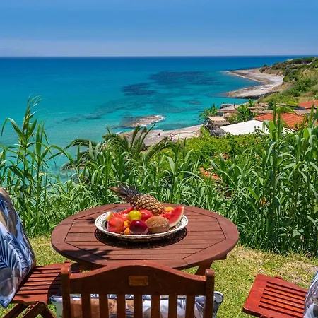 Aloe Studios, Waterfront Karavádhos