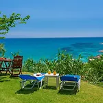 Aloe Studios, Waterfront Karavádhos