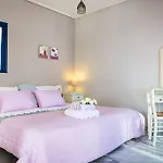 Aloe Studios, Waterfront Apartamento *