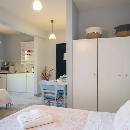 Aloe Studios, Waterfront Apartment Karavádhos