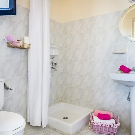 Aloe Studios, Waterfront Apartment