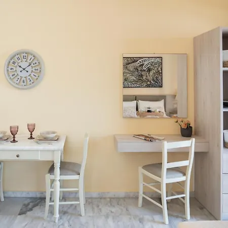 דירה Aloe Studios, Waterfront Karavádhos