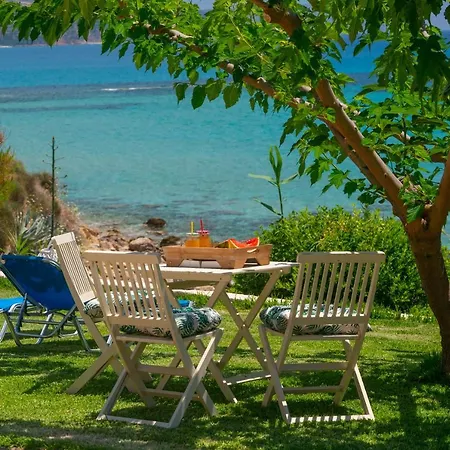 דירה Aloe Studios, Waterfront Karavádhos